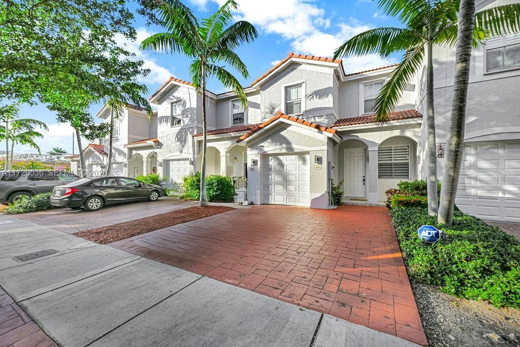 1007 NE 208th St # 1007, Miami FL 33179 — 1