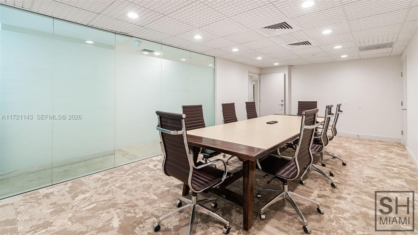 820 W 41 St # 401, Miami Beach FL 33140 — 2