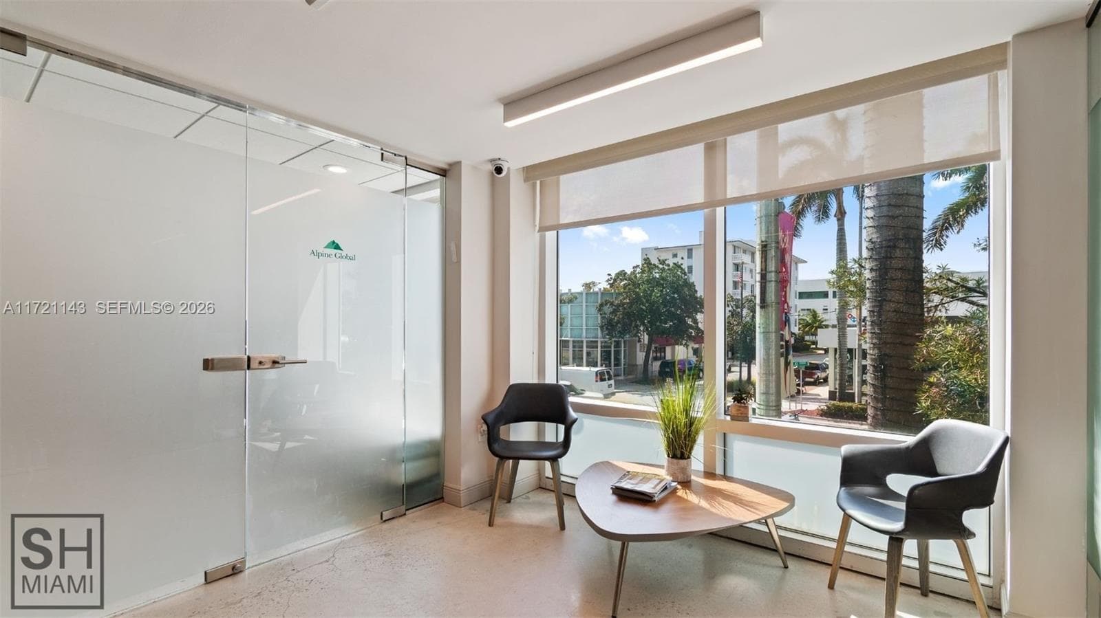 820 W 41 St # 401, Miami Beach FL 33140 — 4