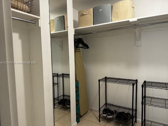 5401 Collins Ave # 430, Miami Beach FL 33140 — 47