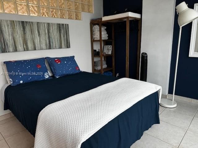 5401 Collins Ave # 430, Miami Beach FL 33140 — 36