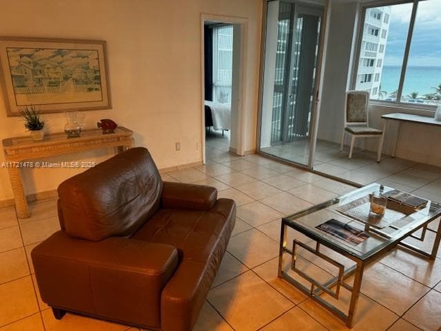 5401 Collins Ave # 430, Miami Beach FL 33140 — 24
