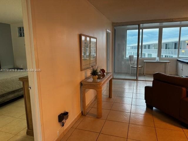 5401 Collins Ave # 430, Miami Beach FL 33140 — 18