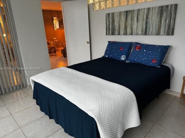 5401 Collins Ave # 430, Miami Beach FL 33140 — 37