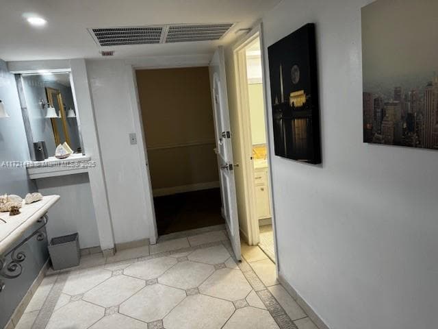 5401 Collins Ave # 430, Miami Beach FL 33140 — 19