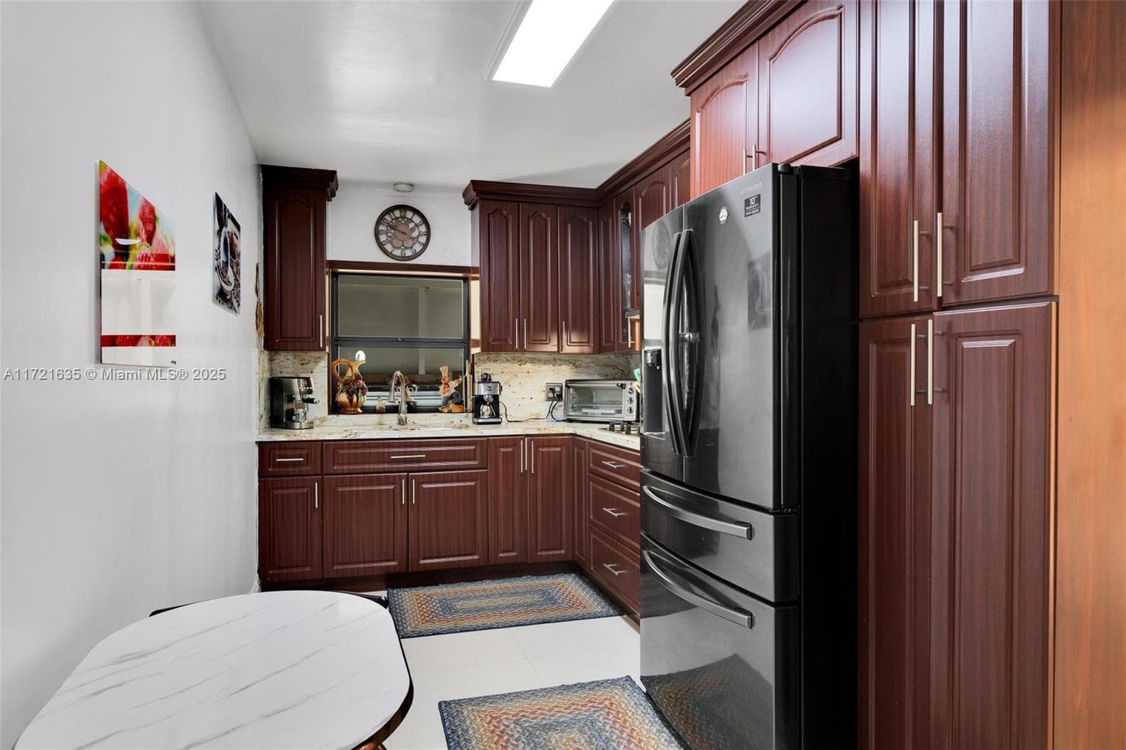 462 E 39th St, Hialeah FL 33013 — 34