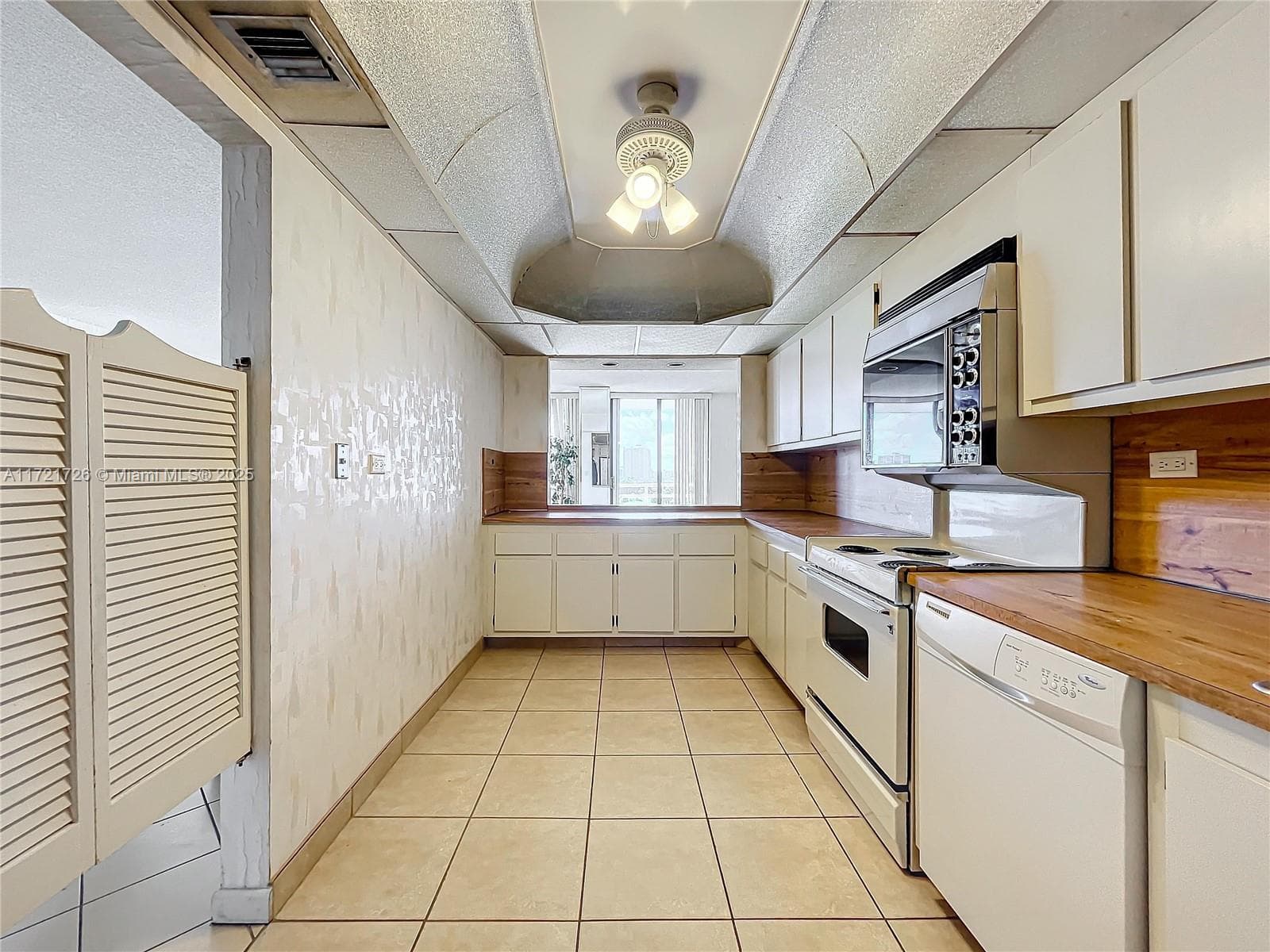 20225 NE 34th Ct # 817, Aventura FL 33180 — 14