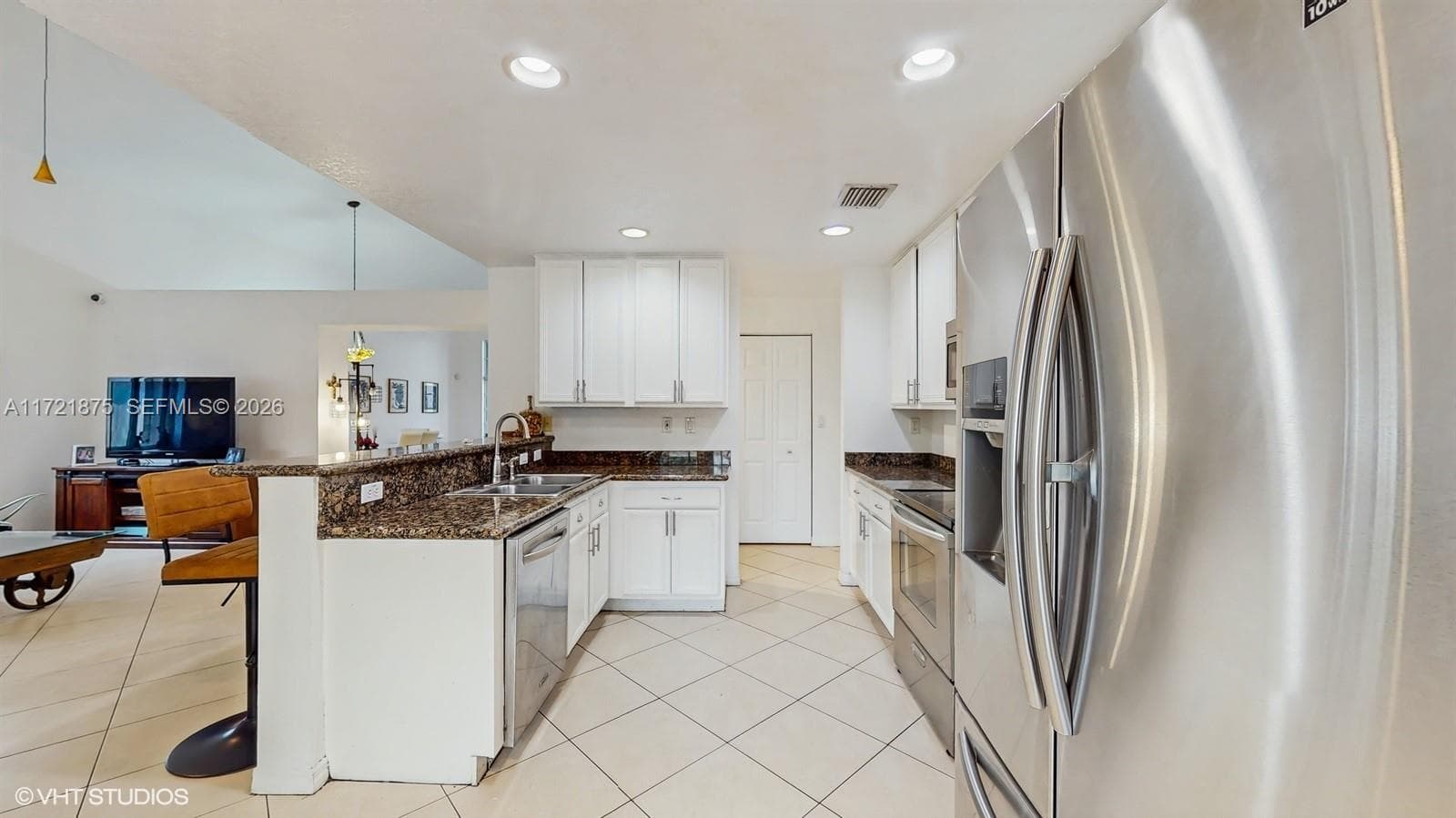 5323 NW 109th Ct, Doral FL 33178 — 12