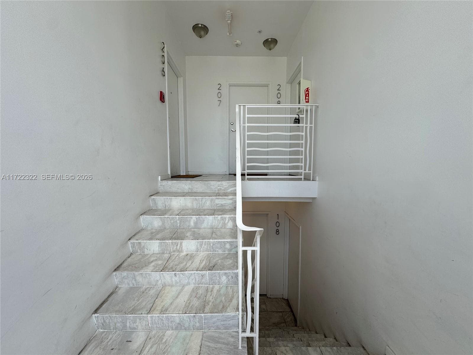 810 7th St # 207, Miami Beach FL 33139 — 14
