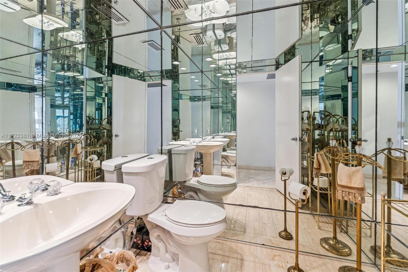 10175 Collins Ave # 1202, Bal Harbour FL 33154 — 19