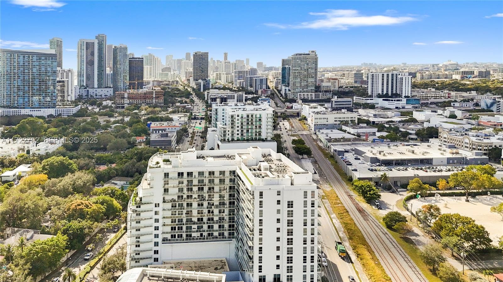 4250 Biscayne Blvd # 1418, Miami FL 33137 — 1