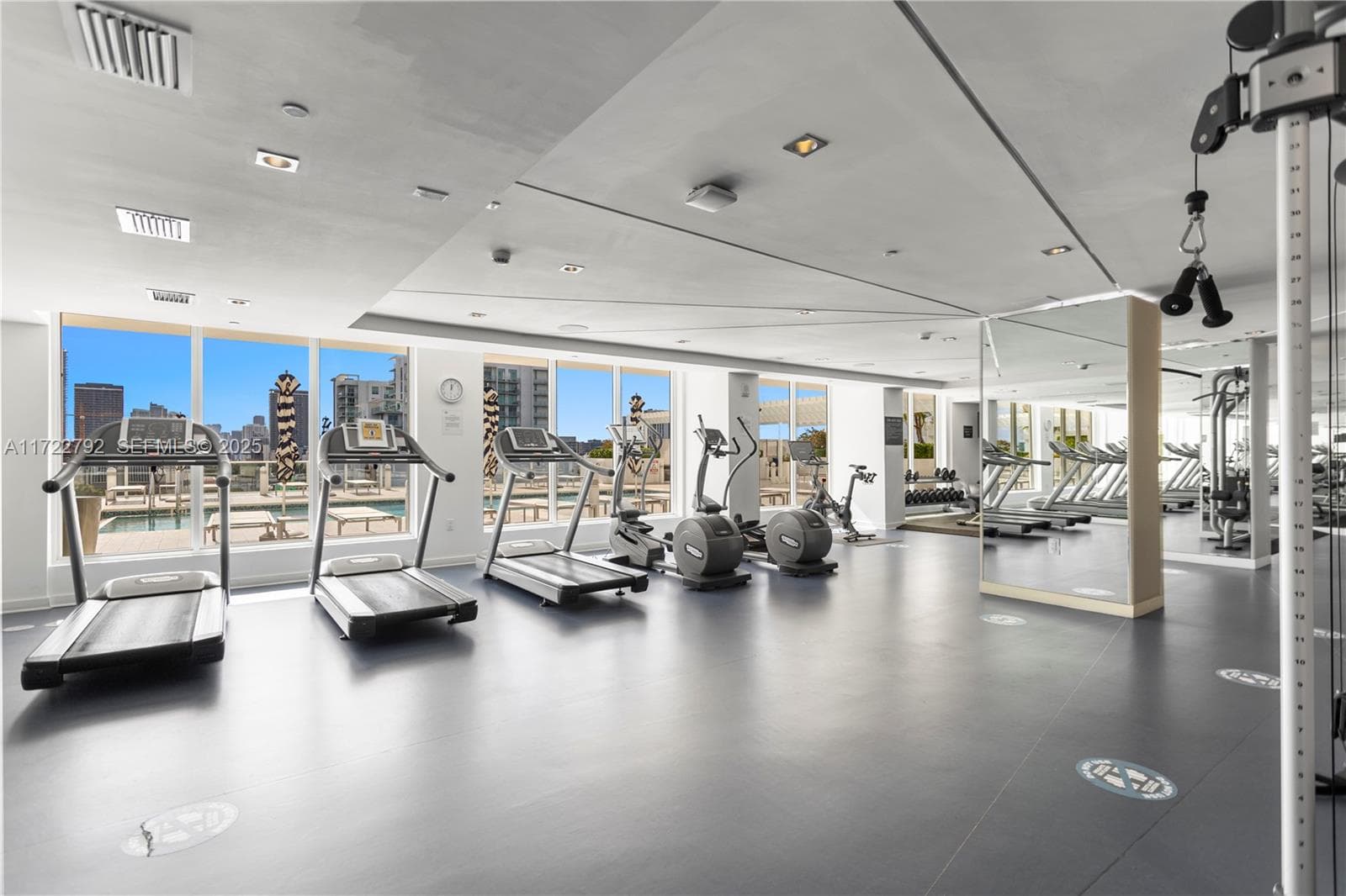 4250 Biscayne Blvd # 1418, Miami FL 33137 — 24