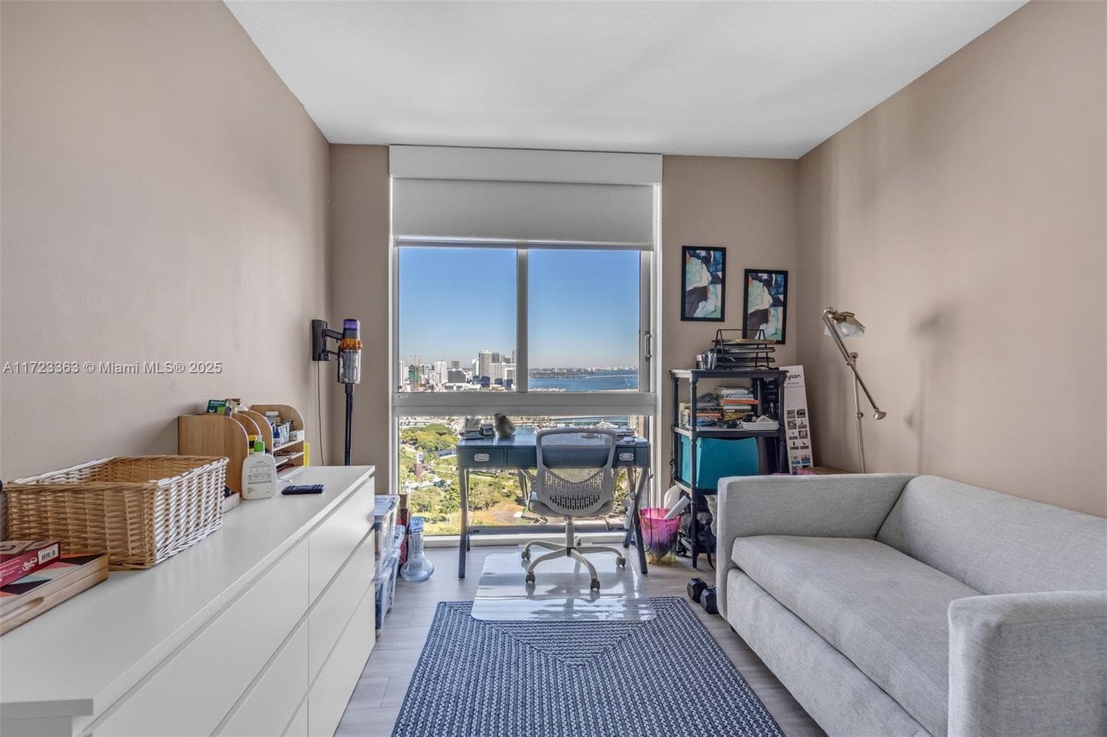 325 S Biscayne Blvd # 3726, Miami FL 33131 — 23