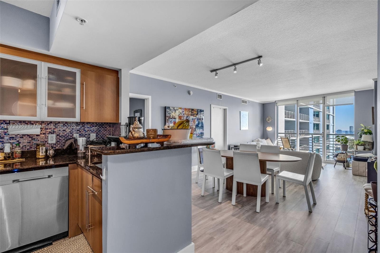 325 S Biscayne Blvd # 3726, Miami FL 33131 — 3