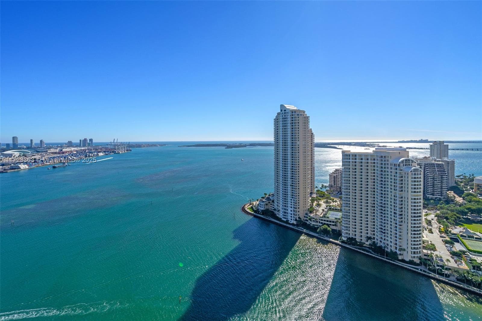 325 S Biscayne Blvd # 3726, Miami FL 33131 — 28
