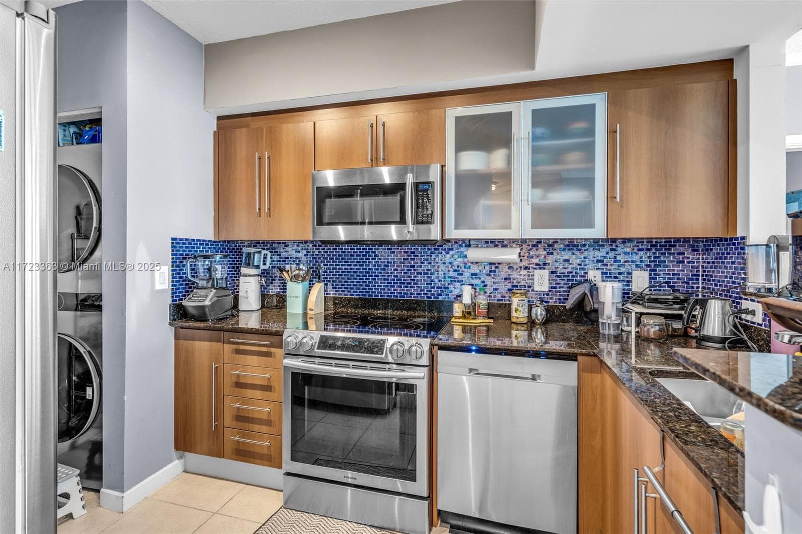 325 S Biscayne Blvd # 3726, Miami FL 33131 — 5