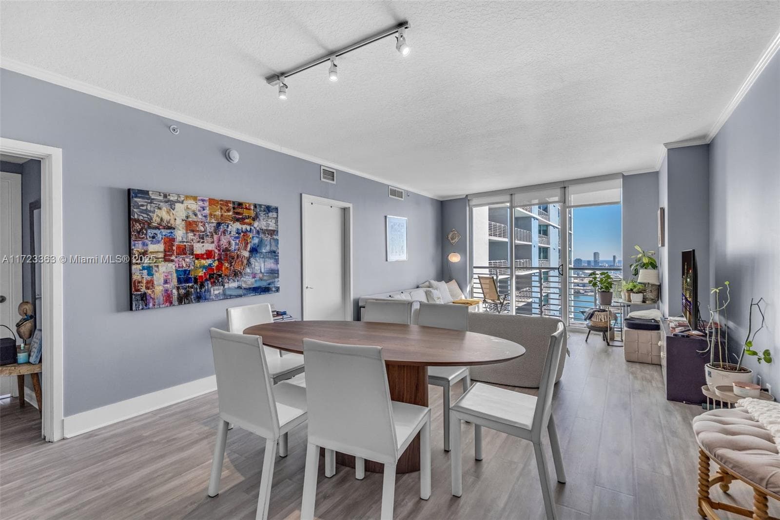 325 S Biscayne Blvd # 3726, Miami FL 33131 — 9