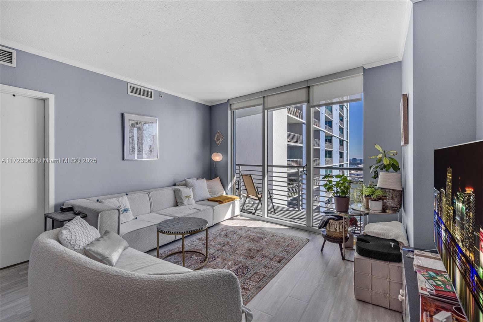 325 S Biscayne Blvd # 3726, Miami FL 33131 — 10