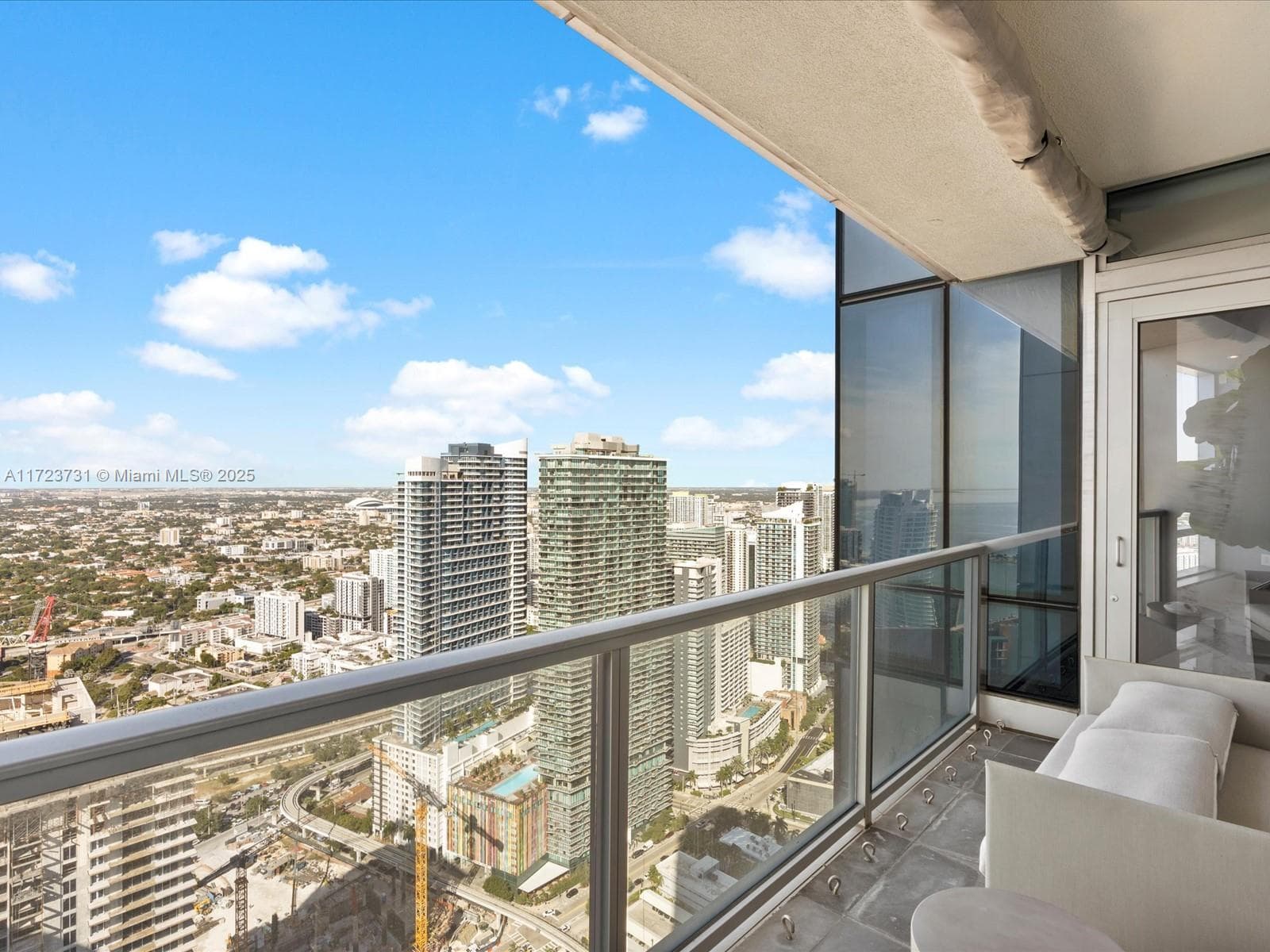 1425 Brickell Ave, Miami FL 33131 — 52