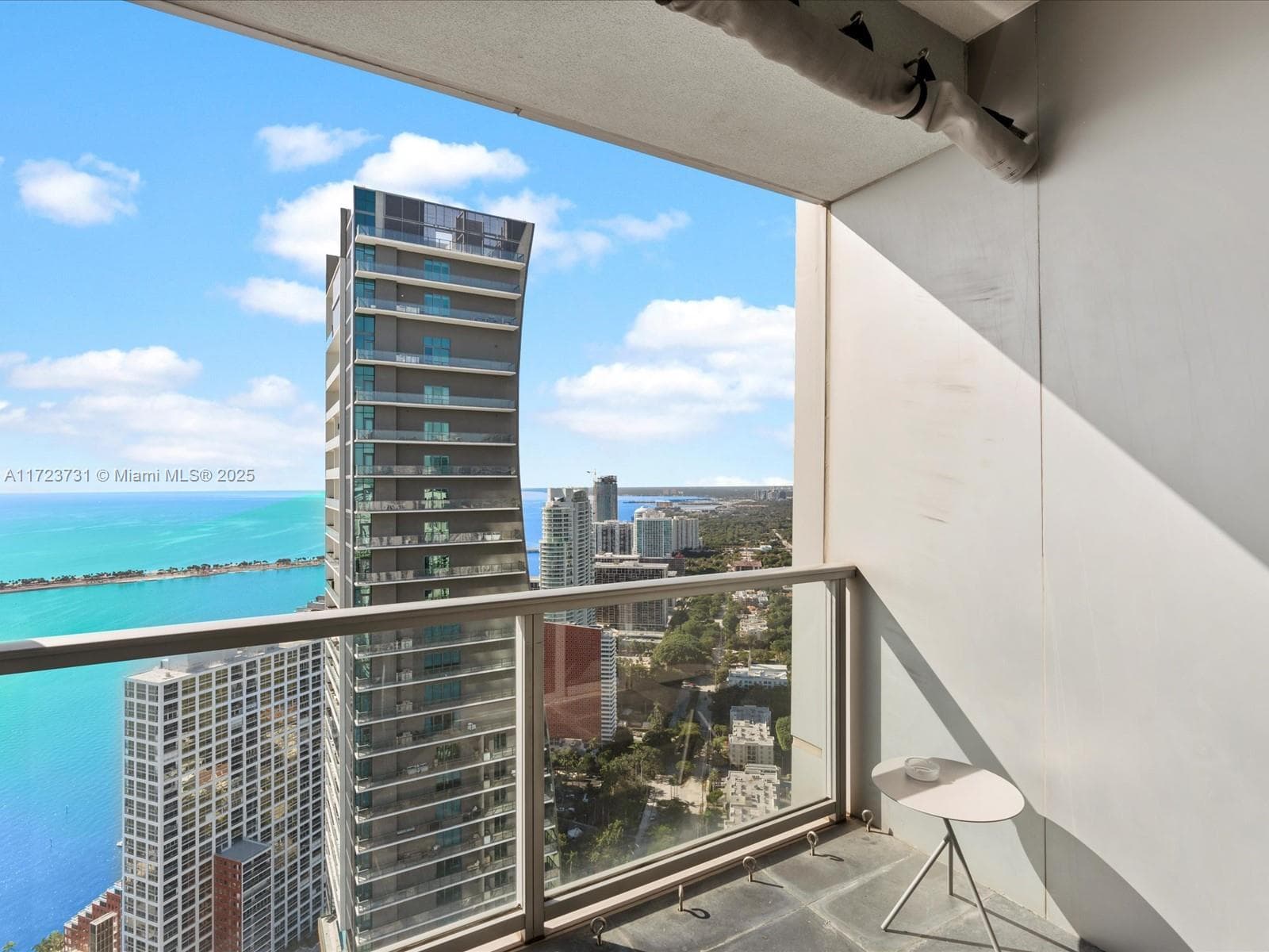 1425 Brickell Ave, Miami FL 33131 — 53