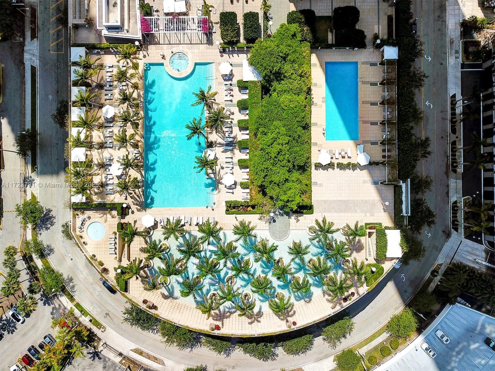 1425 Brickell Ave, Miami FL 33131 — 65