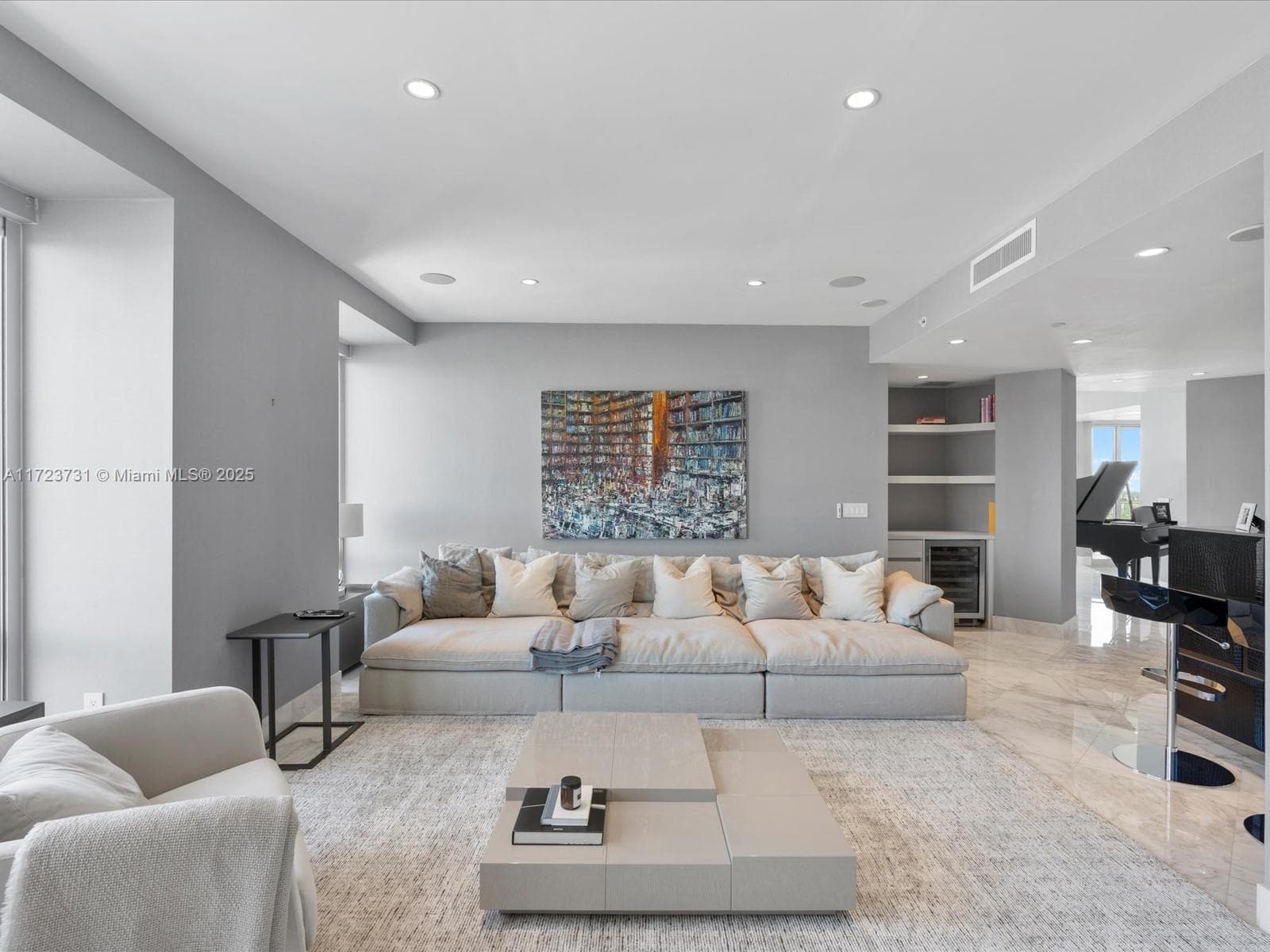 1425 Brickell Ave, Miami FL 33131 — 14