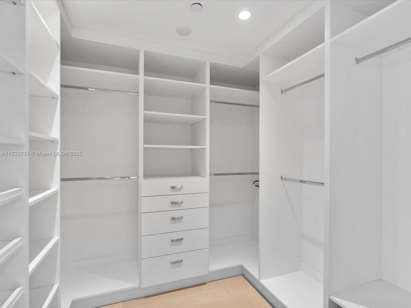 1425 Brickell Ave, Miami FL 33131 — 41
