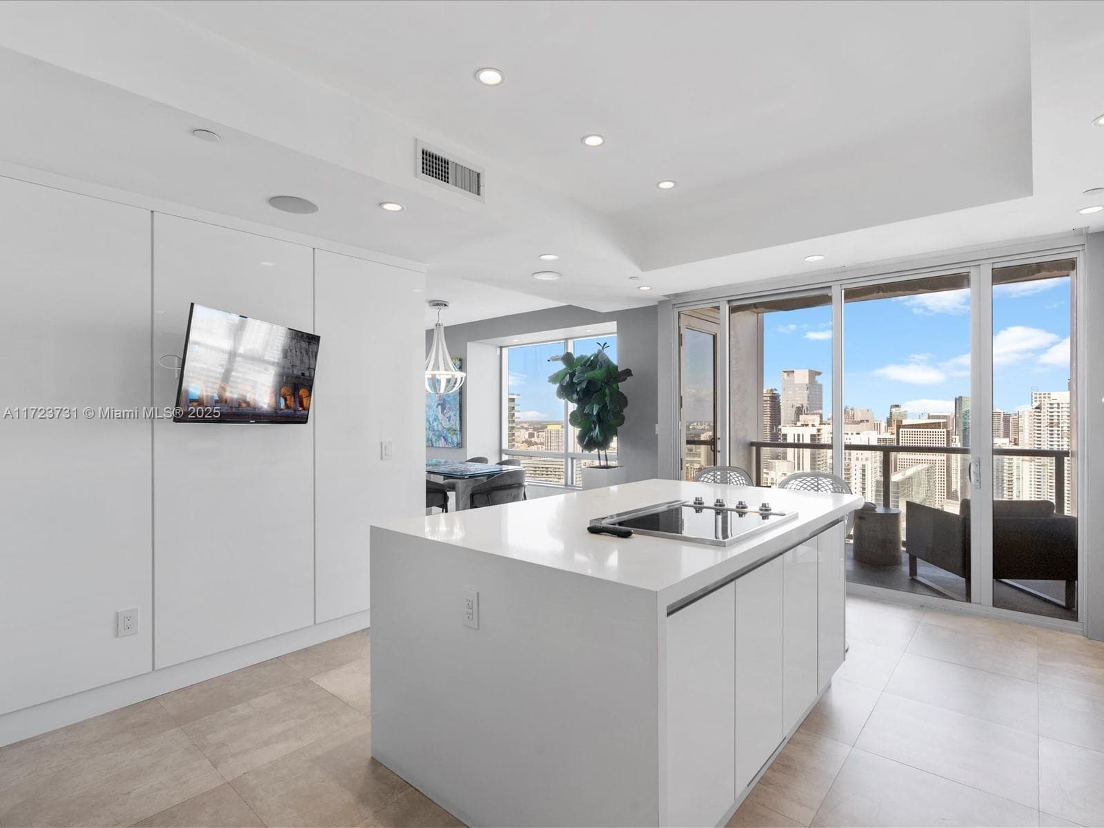 1425 Brickell Ave, Miami FL 33131 — 18