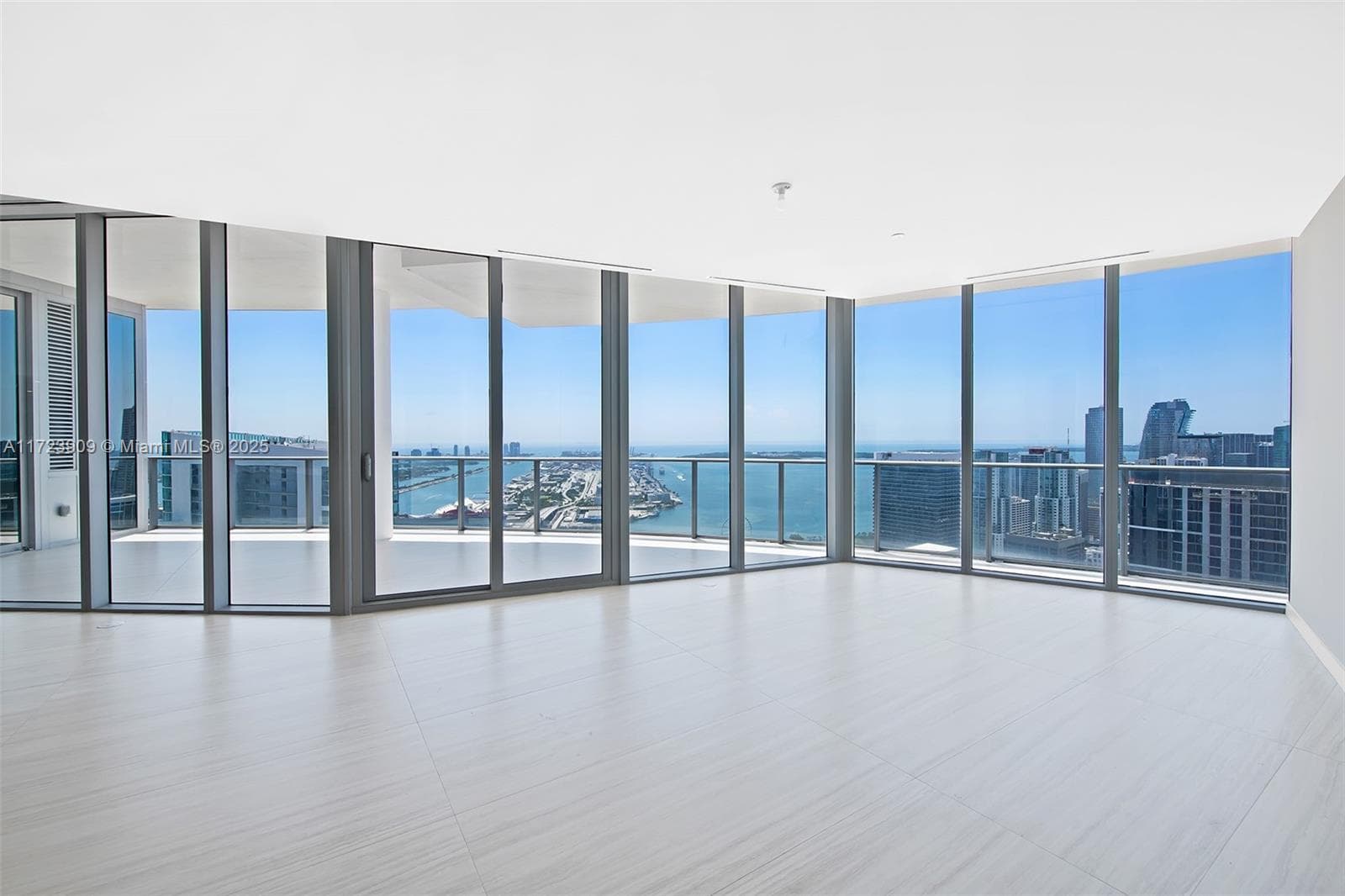 851 NE 1st Ave # 5411, Miami FL 33132 — 5