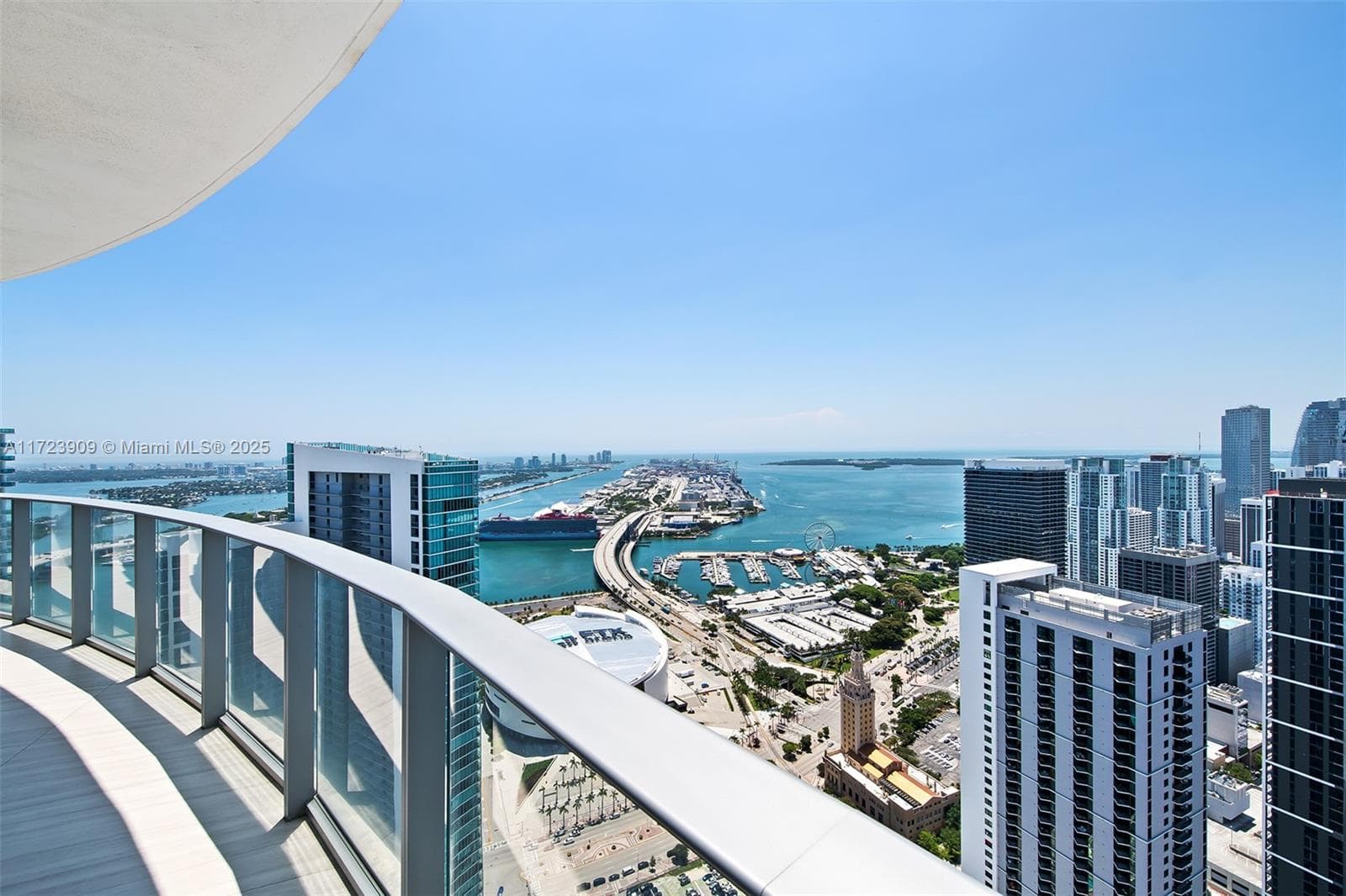851 NE 1st Ave # 5411, Miami FL 33132 — 38