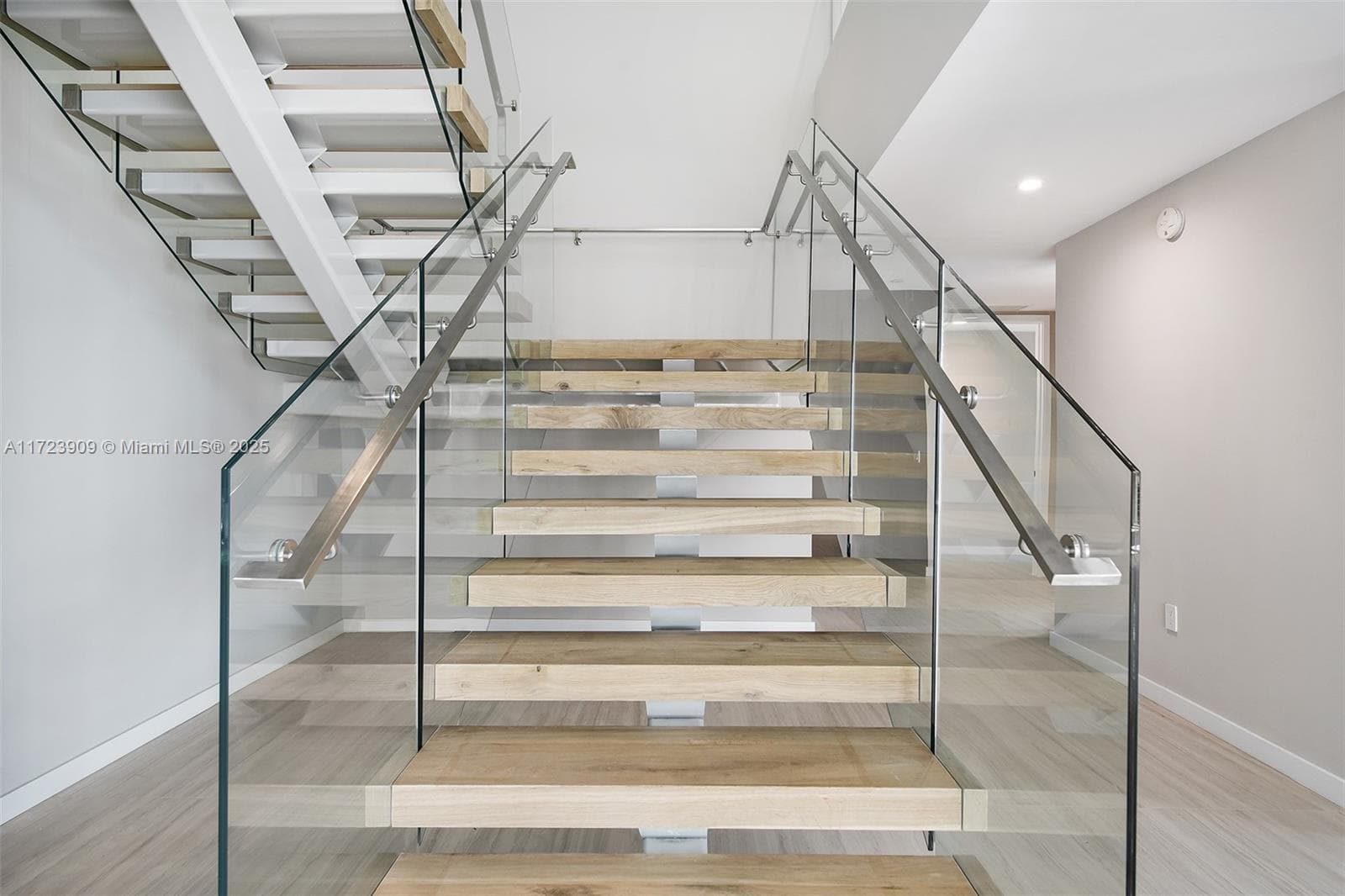 851 NE 1st Ave # 5411, Miami FL 33132 — 10