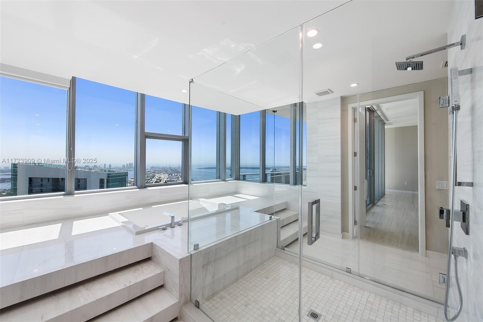 851 NE 1st Ave # 5411, Miami FL 33132 — 15