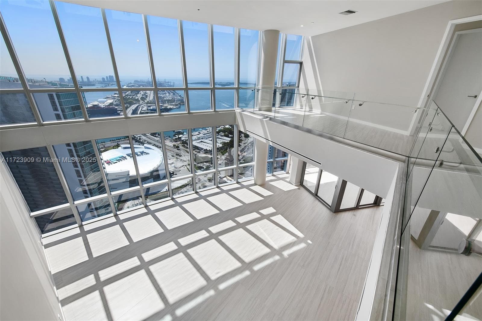 851 NE 1st Ave # 5411, Miami FL 33132 — 19