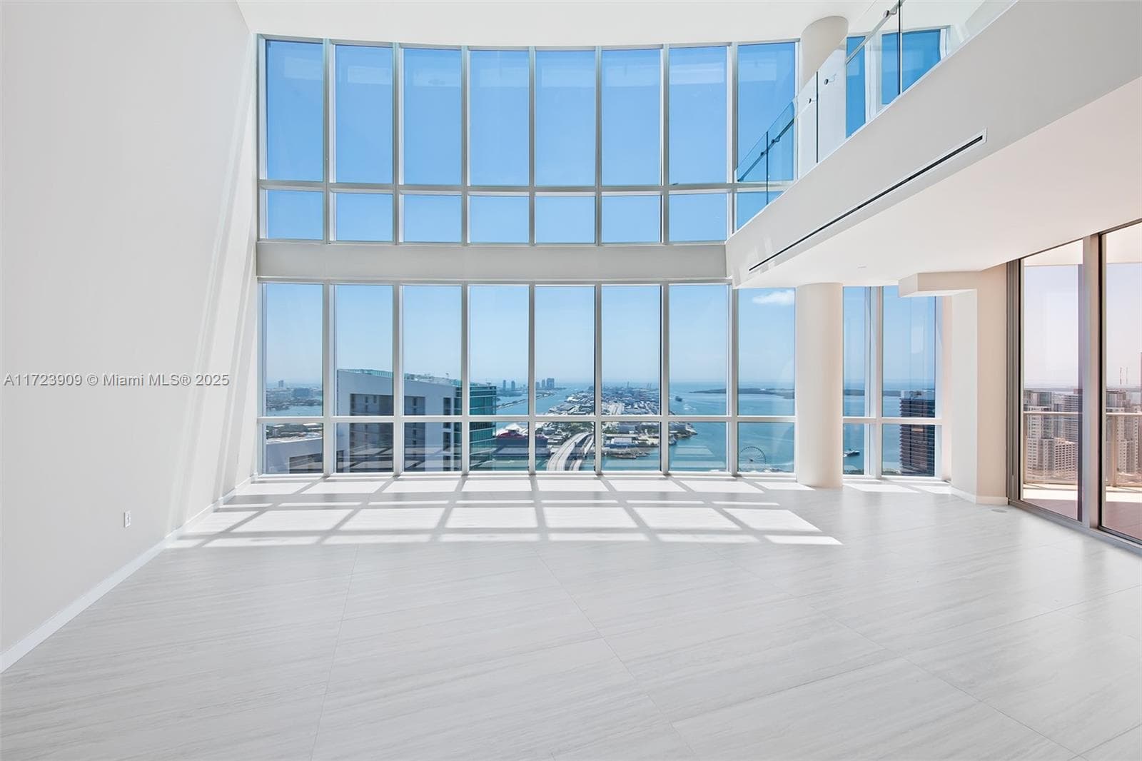 851 NE 1st Ave # 5411, Miami FL 33132 — 4