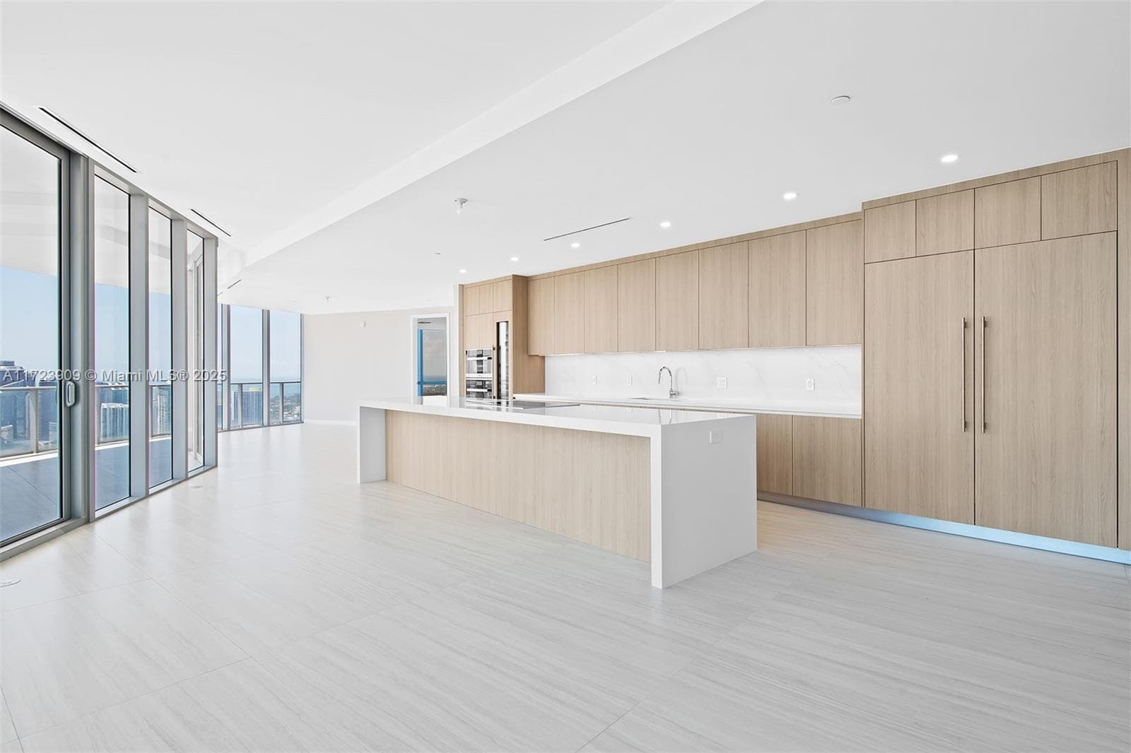 851 NE 1st Ave # 5411, Miami FL 33132 — 8