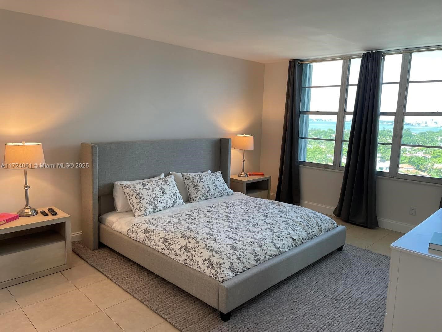 5151 Collins Ave # 1722, Miami Beach FL 33140 — 3