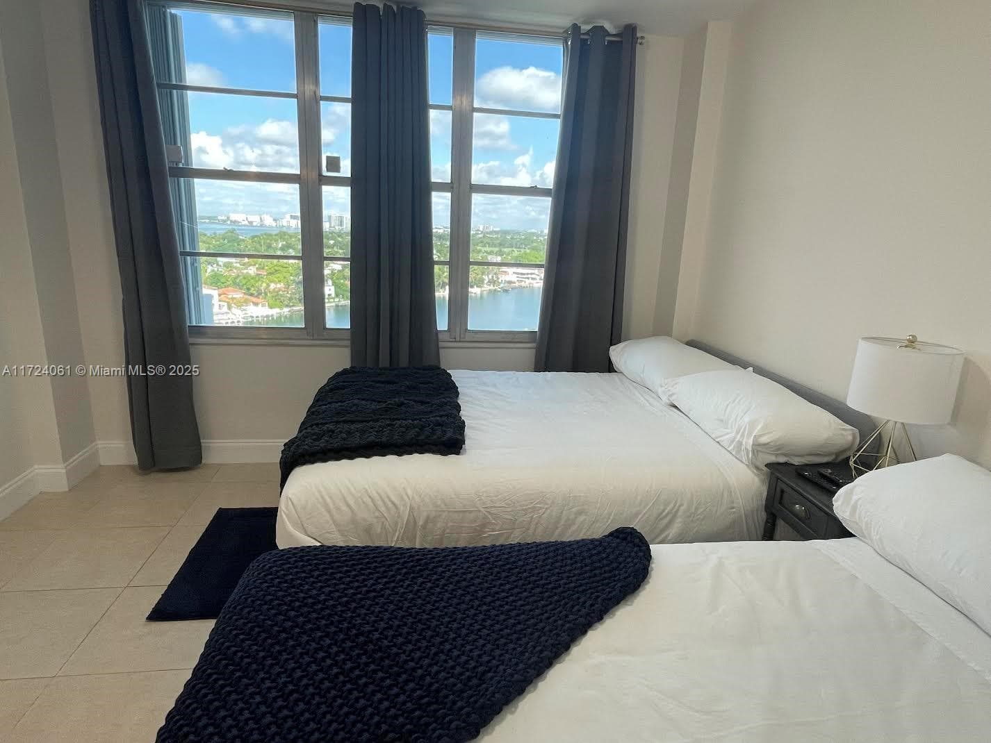 5151 Collins Ave # 1722, Miami Beach FL 33140 — 5