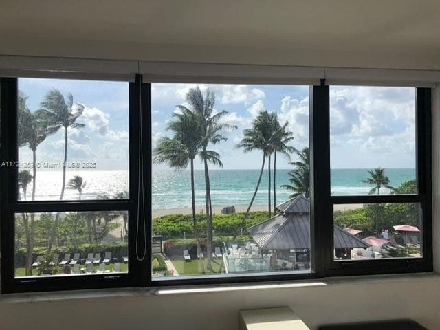 5225 Collins Ave # 501, Miami Beach FL 33140 — 4