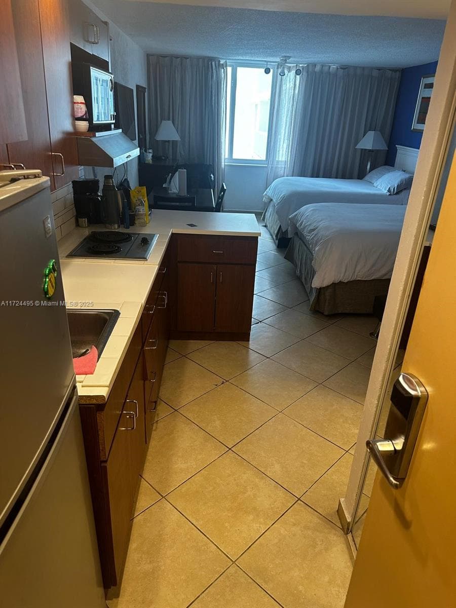 19201 Collins Ave # 701, Sunny Isles Beach FL 33160 — 2