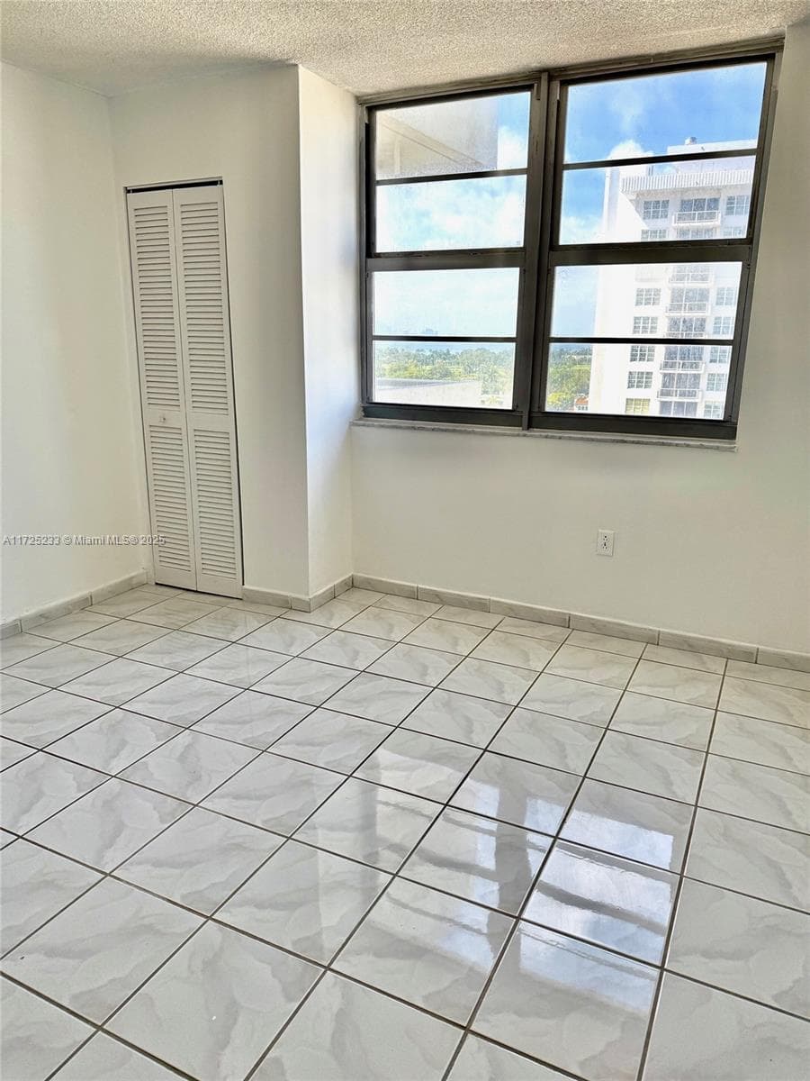 5701 Collins Ave # 1011, Miami Beach FL 33140 — 13
