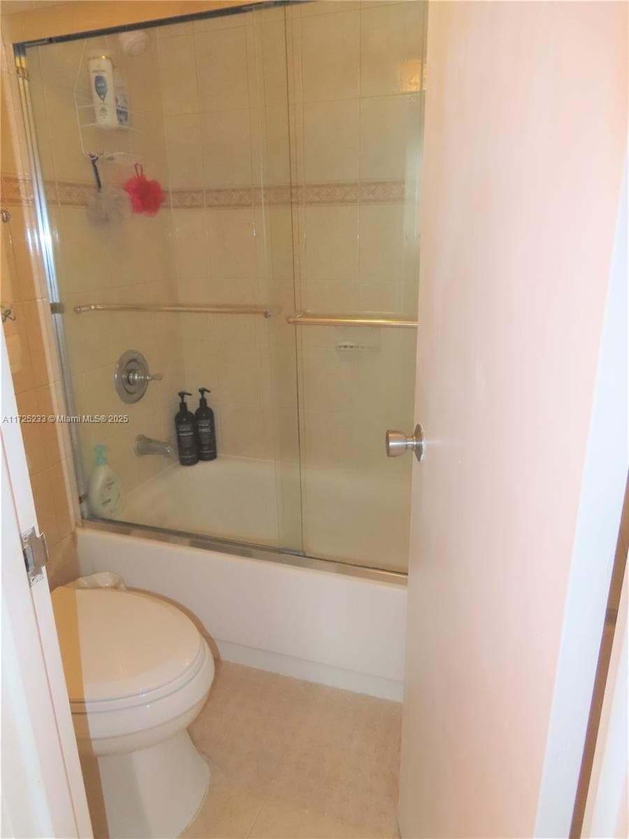 5701 Collins Ave # 1011, Miami Beach FL 33140 — 17