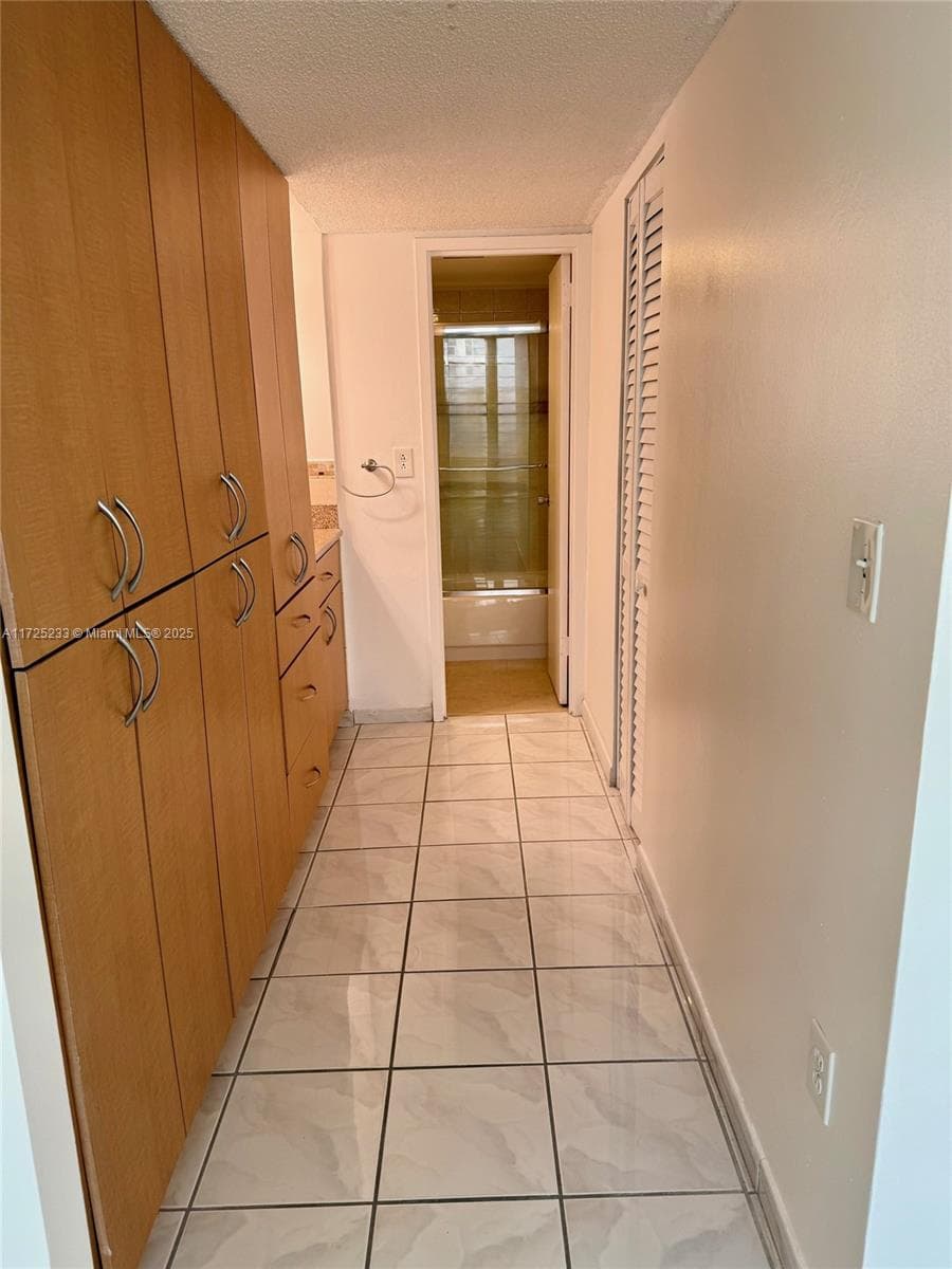5701 Collins Ave # 1011, Miami Beach FL 33140 — 16