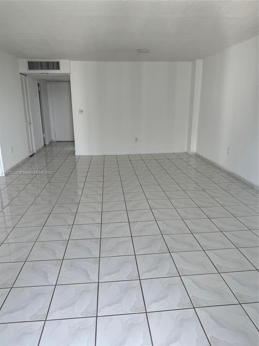 5701 Collins Ave # 1011, Miami Beach FL 33140 — 11