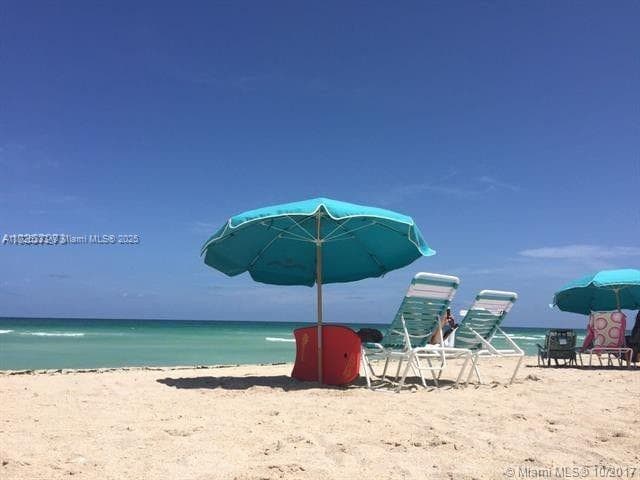5701 Collins Ave # 1011, Miami Beach FL 33140 — 25