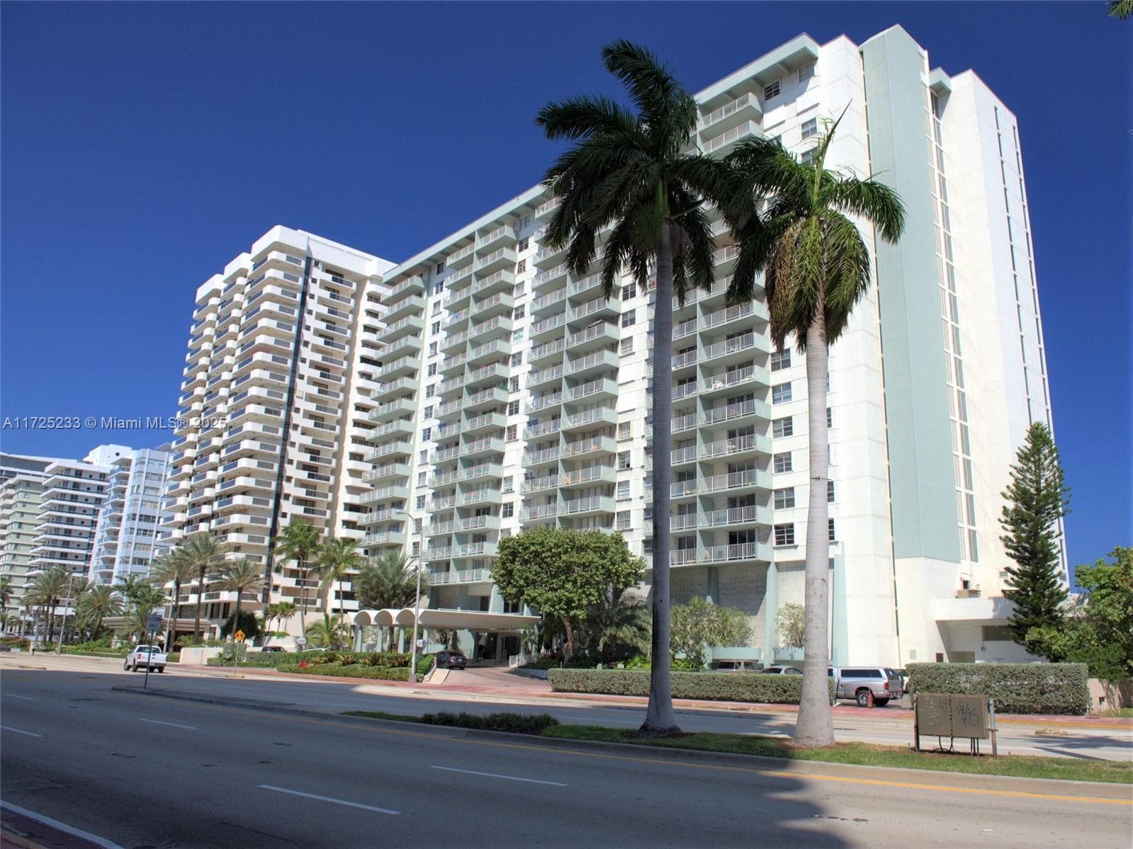 5701 Collins Ave # 1011, Miami Beach FL 33140 — 21