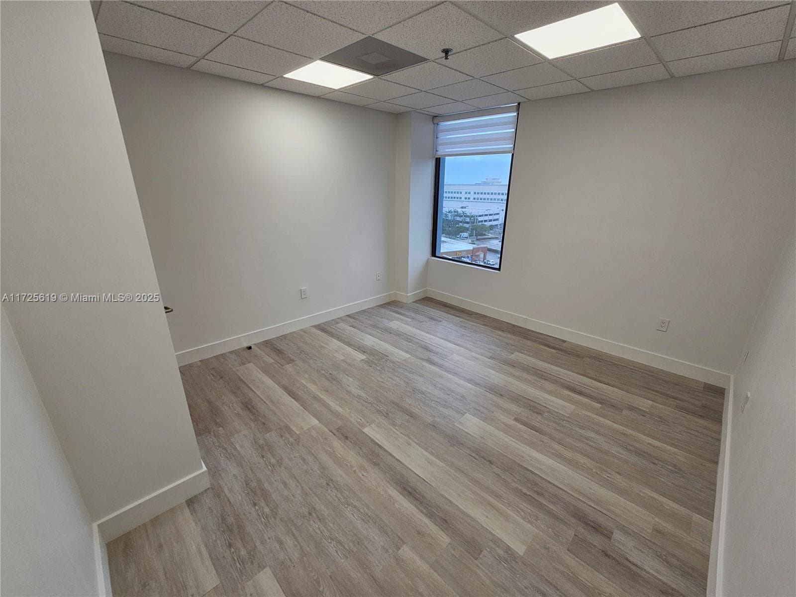 12550 Biscayne Blvd # 6, North Miami FL 33181 — 6