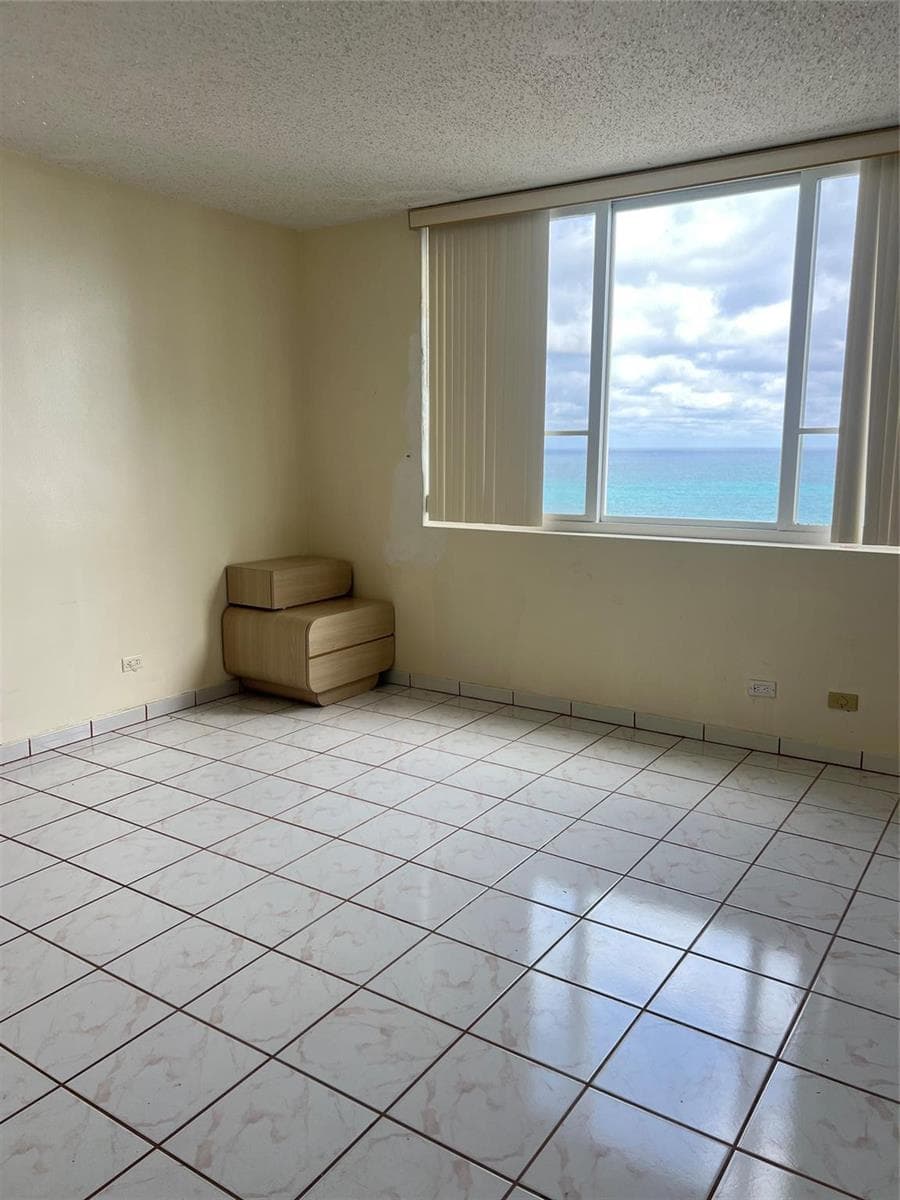 5005 Collins Avenue # 1210, Miami Beach FL 33140 — 13