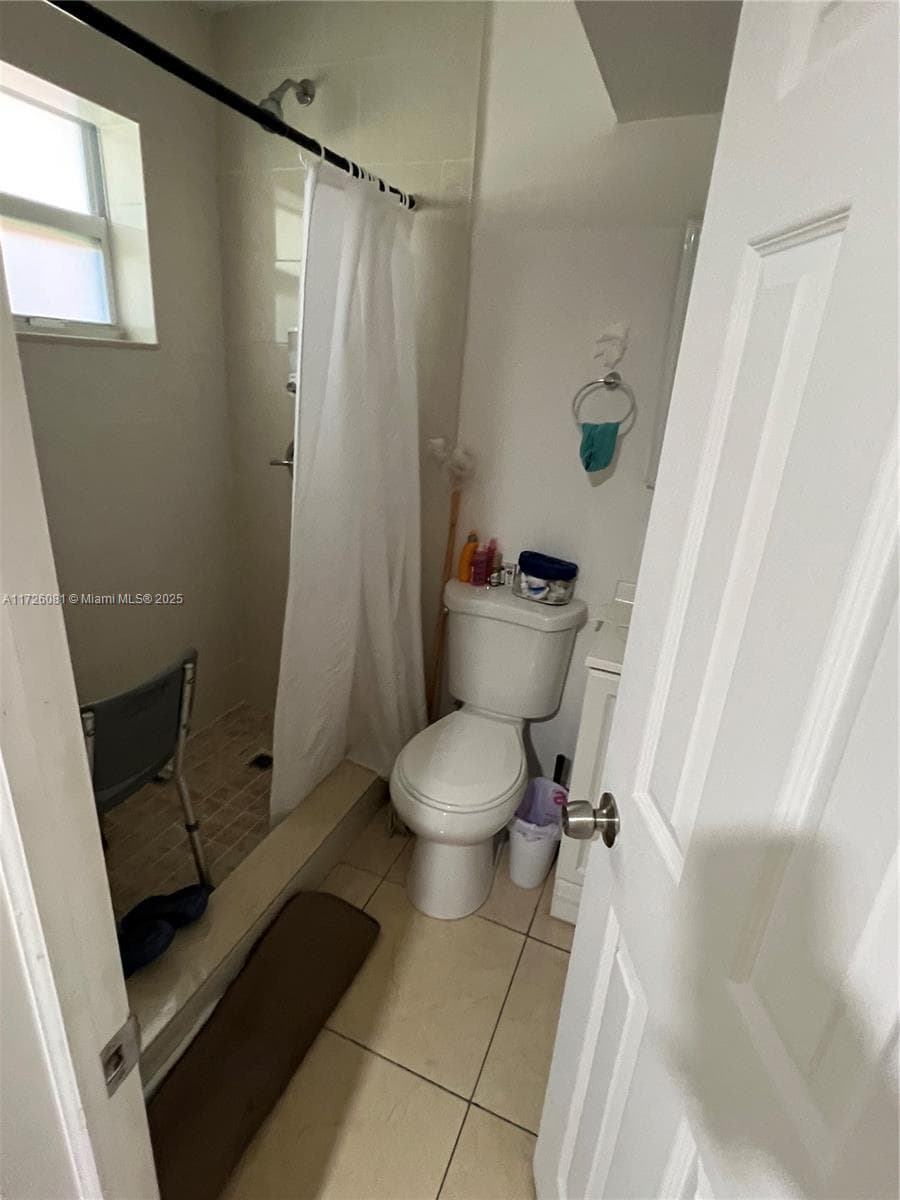 720 NW 30th Ave, Miami FL 33125 — 23