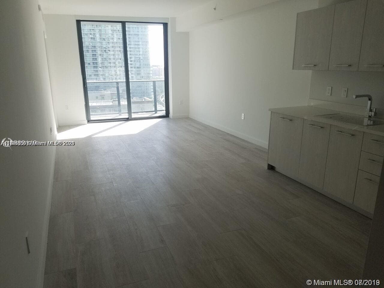 55 SW 9th St # 1805, Miami FL 33130 — 1