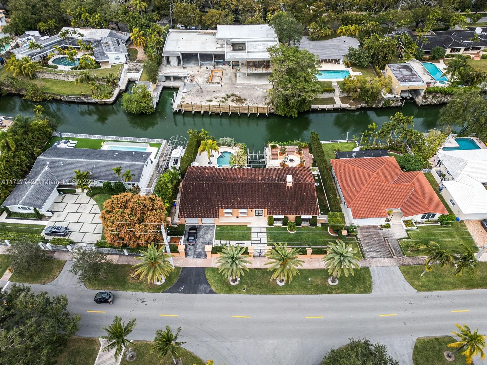 1181 S Alhambra Cir, Coral Gables FL 33146 — 30